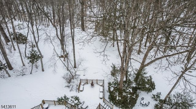 4 Woods Ave, Stanhope Boro, NJ 07874