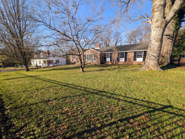 205 7th Ave, Columbia, TN 38401