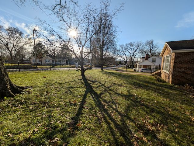 205 7th Ave, Columbia, TN 38401