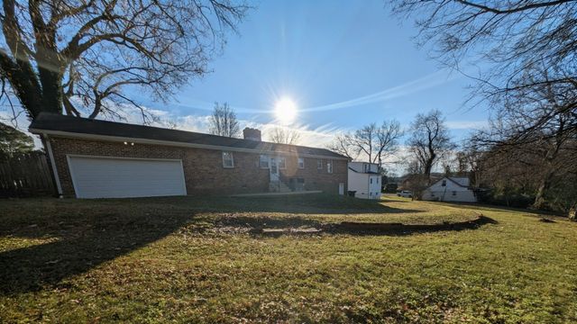 205 7th Ave, Columbia, TN 38401