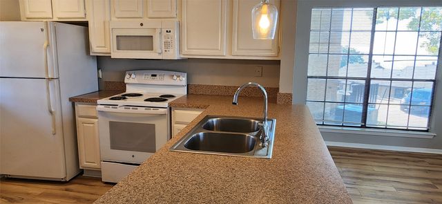 103 Henry M Chandler, Rockwall, TX 75032