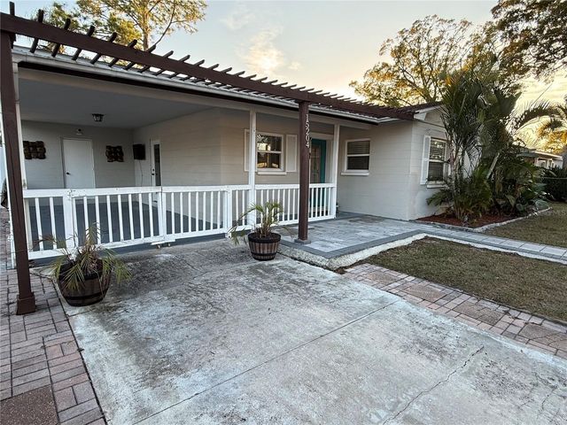 15204 MONET DRIVE, Tampa, FL 33613