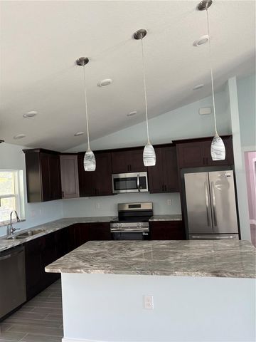 7227 PINEDALE DRIVE, Port Charlotte, FL 33981