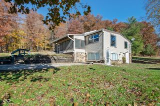 5894 Bellsville Pike, Columbus, IN 47201