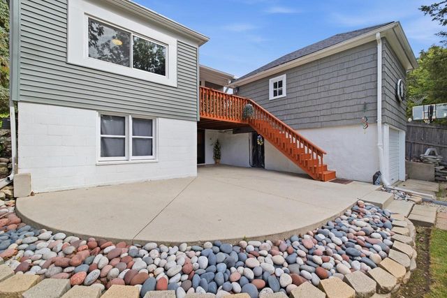 1059 Walnut STREET, West Bend, WI 53095