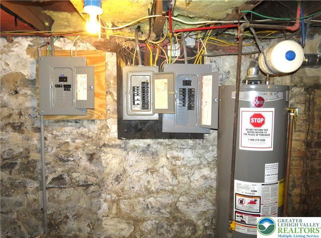 126 East Nesquehoning Street, Easton, PA 18042