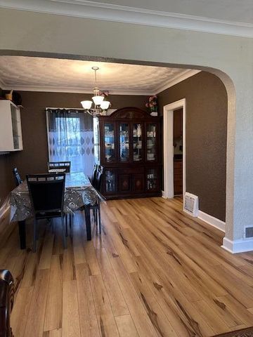 2010 Commonwealth Avenue, Kalamazoo, MI 49006