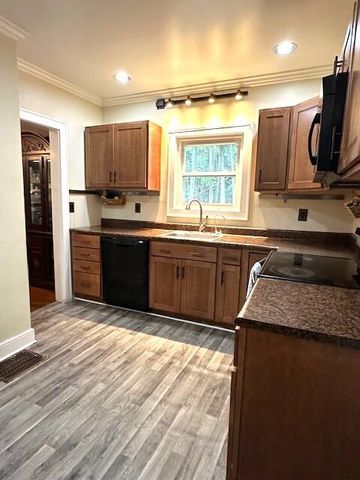 2010 Commonwealth Avenue, Kalamazoo, MI 49006