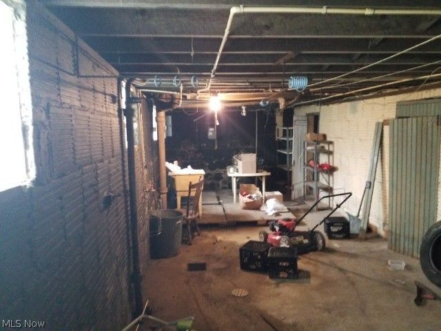 3307 Hillman Street, Youngstown, OH 44507