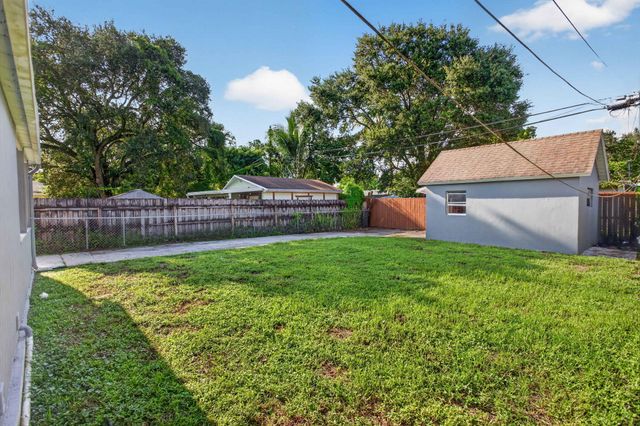 5715 GARFIELD Street, Hollywood, FL 33021