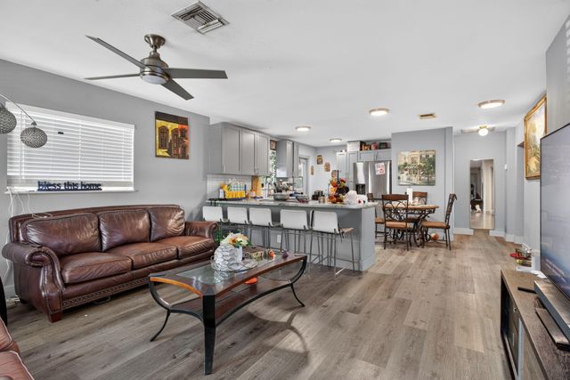5715 GARFIELD Street, Hollywood, FL 33021