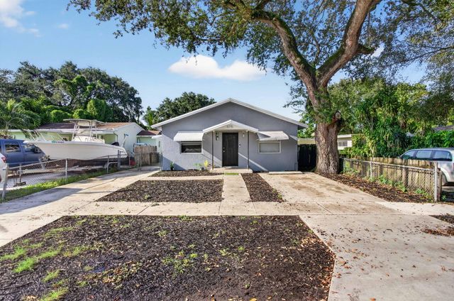5715 GARFIELD Street, Hollywood, FL 33021