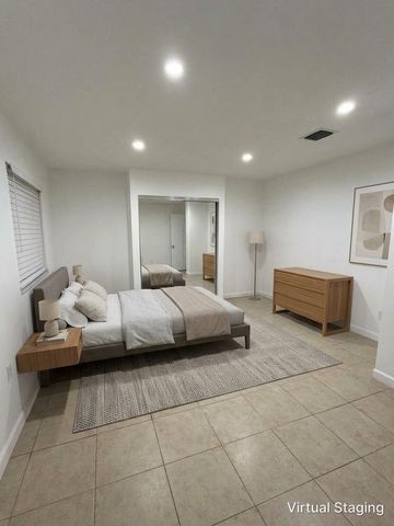 5715 GARFIELD Street, Hollywood, FL 33021