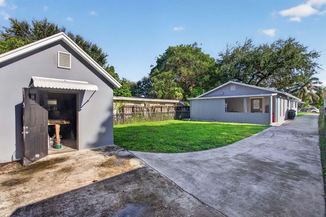5715 GARFIELD Street, Hollywood, FL 33021