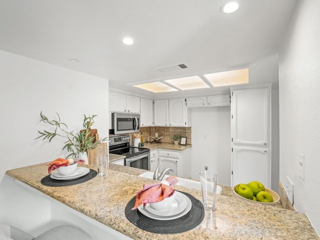 7029 N Teilman Avenue, Fresno, CA 93711