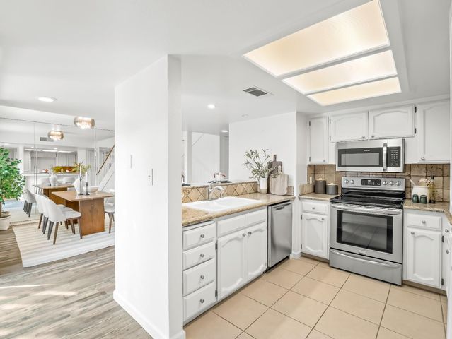 7029 N Teilman Avenue, Fresno, CA 93711