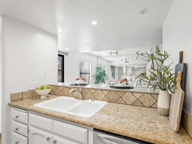 7029 N Teilman Avenue, Fresno, CA 93711