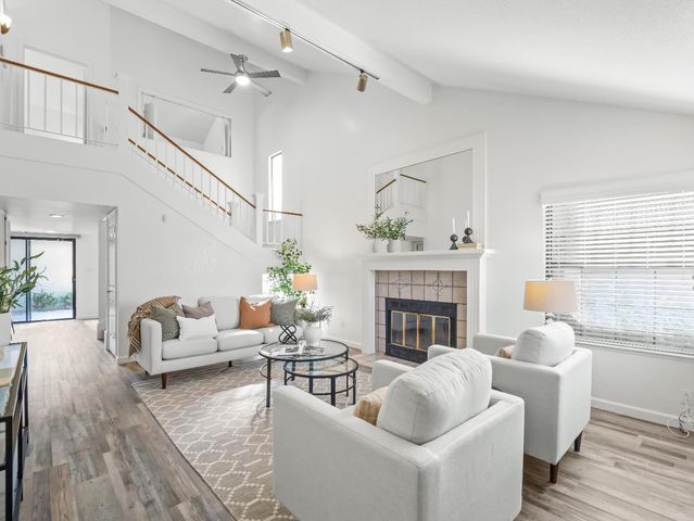 7029 N Teilman Avenue, Fresno, CA 93711