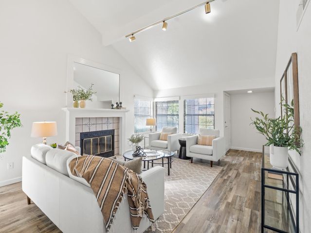 7029 N Teilman Avenue, Fresno, CA 93711