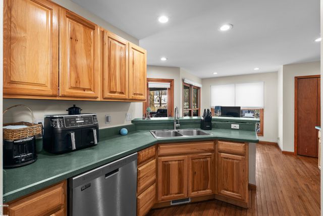 6485 Woodland Road, Whitmore Lake, MI 48189