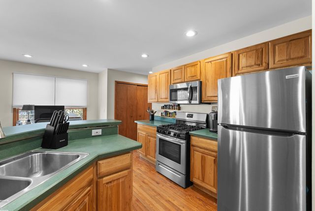 6485 Woodland Road, Whitmore Lake, MI 48189