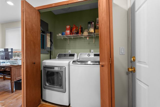 6485 Woodland Road, Whitmore Lake, MI 48189