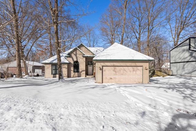 6485 Woodland Road, Whitmore Lake, MI 48189