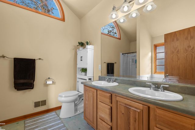 6485 Woodland Road, Whitmore Lake, MI 48189