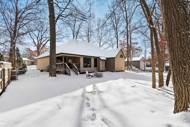 6485 Woodland Road, Whitmore Lake, MI 48189