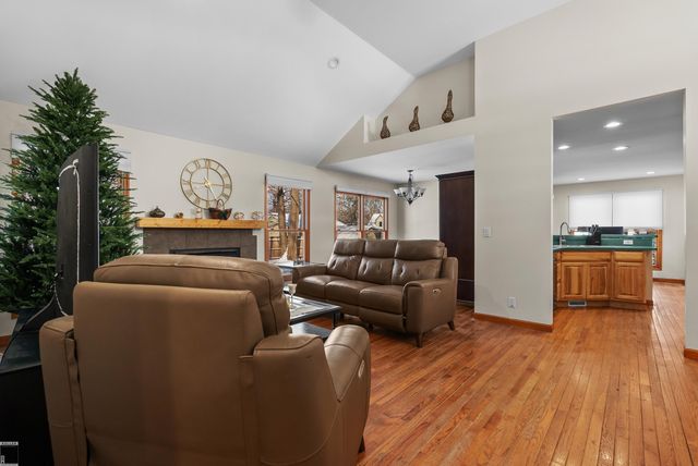 6485 Woodland Road, Whitmore Lake, MI 48189