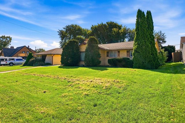 1721 Cedar STREET, South Milwaukee, WI 53172