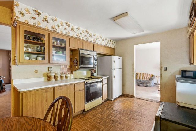 1721 Cedar STREET, South Milwaukee, WI 53172