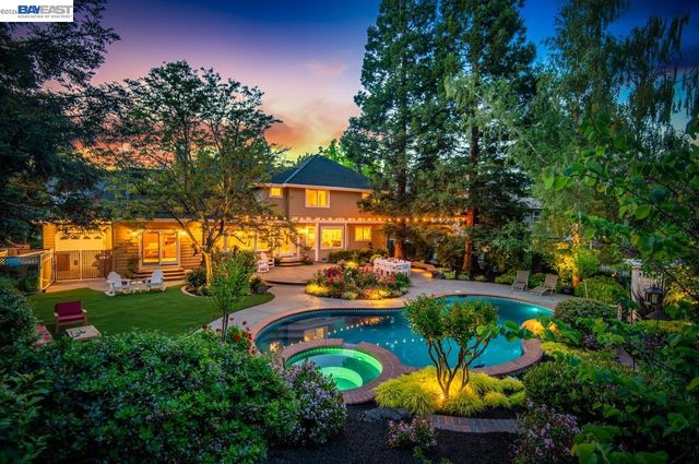 859 Gray Fox Cir, Pleasanton, CA 94566