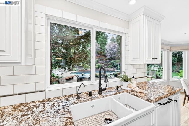 859 Gray Fox Cir, Pleasanton, CA 94566