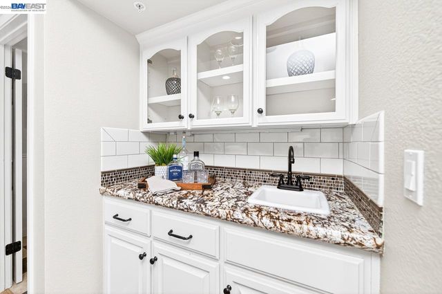 859 Gray Fox Cir, Pleasanton, CA 94566