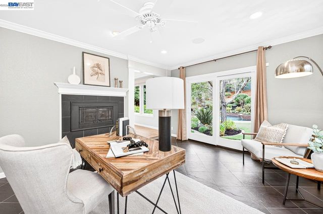 859 Gray Fox Cir, Pleasanton, CA 94566