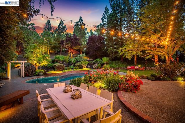 859 Gray Fox Cir, Pleasanton, CA 94566