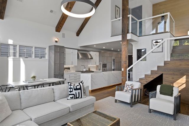 719 E 2nd St PH3, Boston, MA 02127