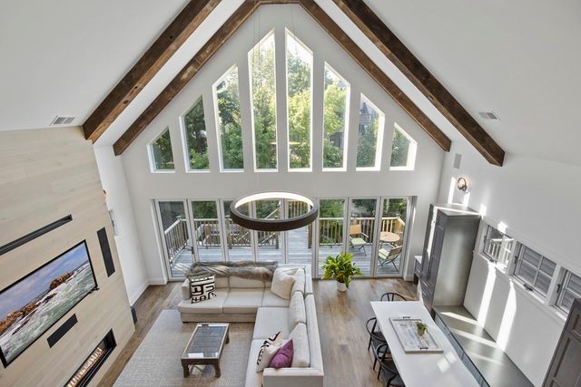 719 E 2nd St PH3, Boston, MA 02127