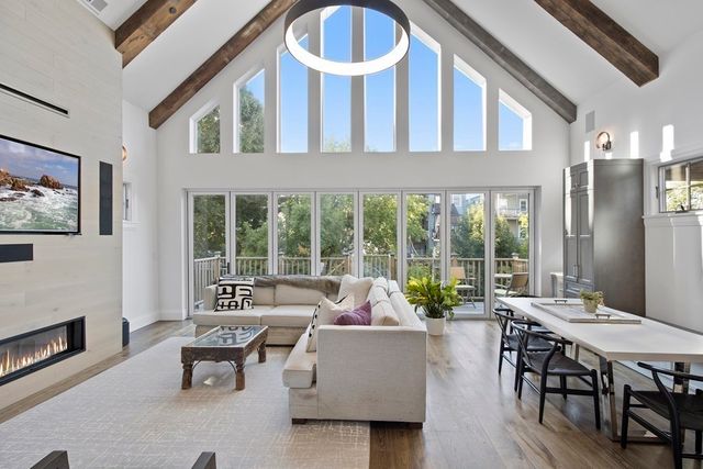 719 E 2nd St PH3, Boston, MA 02127