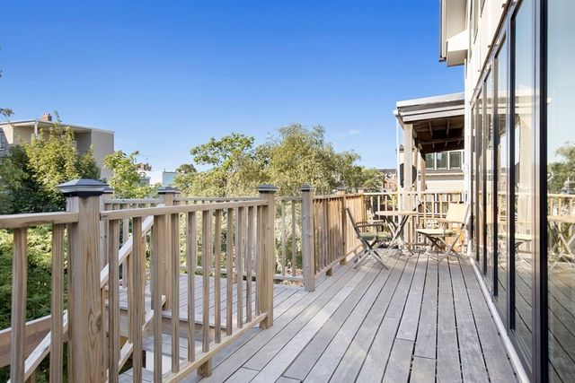 719 E 2nd St PH3, Boston, MA 02127