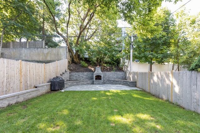 719 E 2nd St PH3, Boston, MA 02127