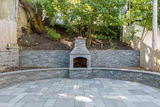 719 E 2nd St PH3, Boston, MA 02127