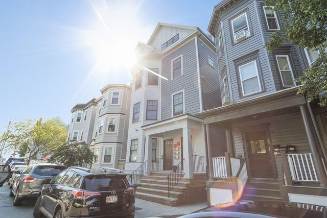 719 E 2nd St PH3, Boston, MA 02127