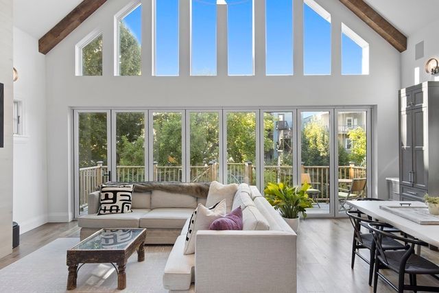 719 E 2nd St PH3, Boston, MA 02127