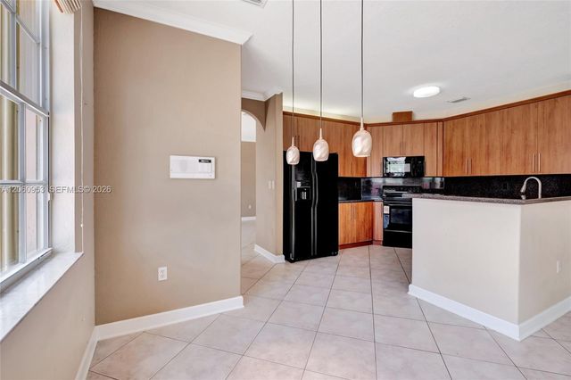 14443 SW 12th Ln, Miami, FL 33184