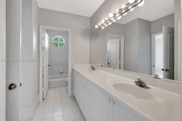 14443 SW 12th Ln, Miami, FL 33184