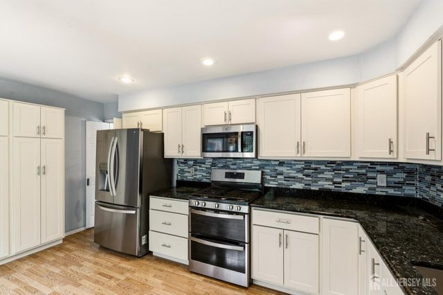 6 new dover Road, East Brunswick, NJ 08816