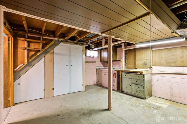 6 new dover Road, East Brunswick, NJ 08816