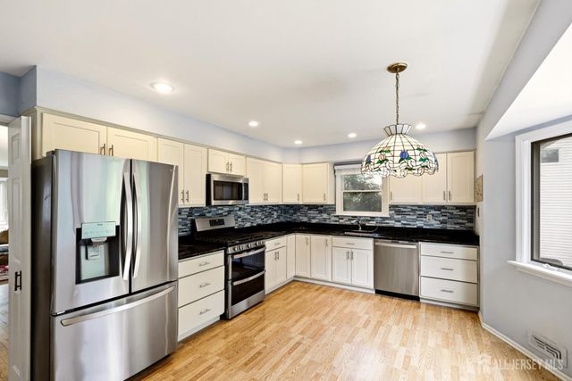 6 new dover Road, East Brunswick, NJ 08816